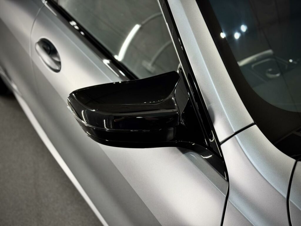 Detale karoserii BMW 850 po aplikacji folii PPF w matowym wykończeniu