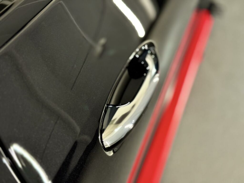 Wnęki klamek w Mercedes CLE 2024 po aplikacji folii ochronnej PPF