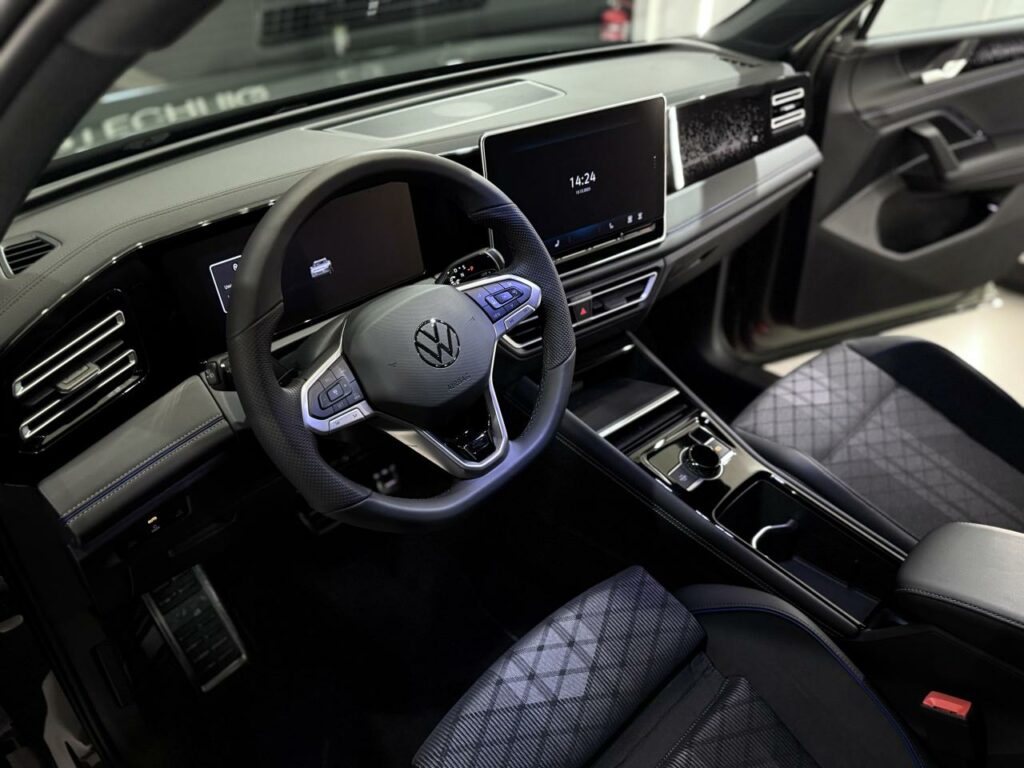 Prace detailingowe – aplikacja folii ochronnej PPF