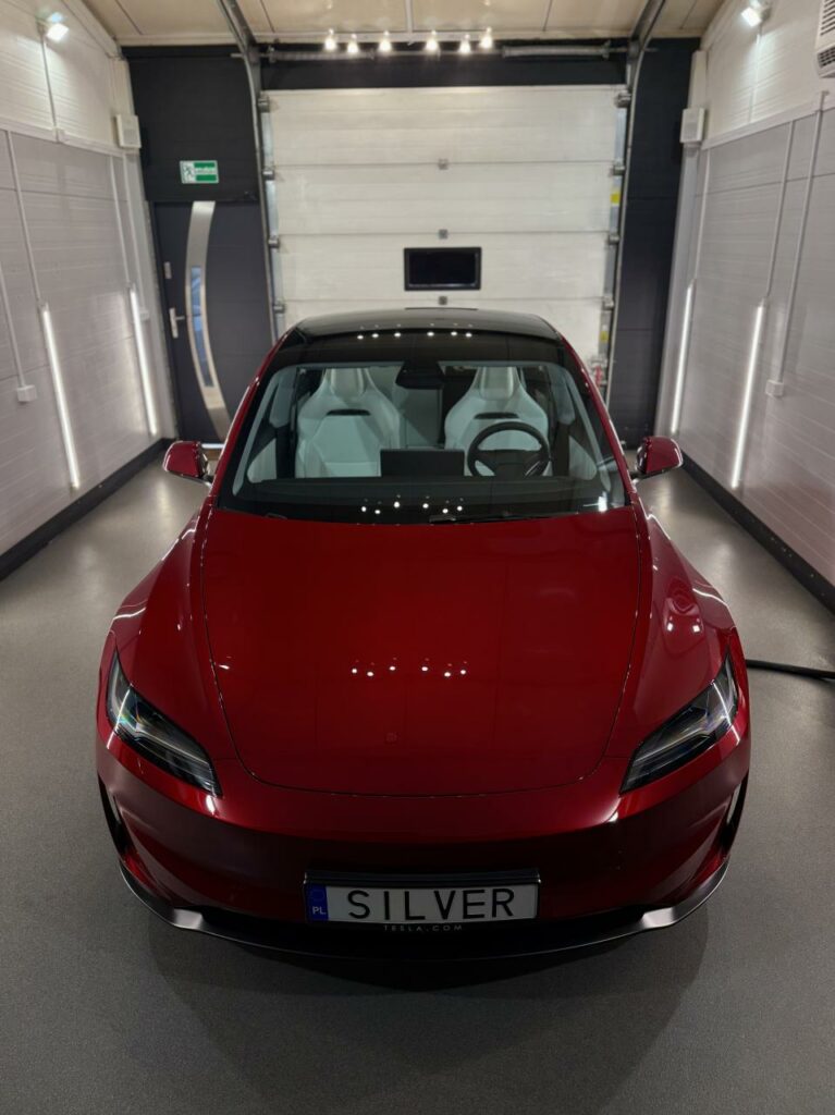 Tesla Model 3 Performance po zabezpieczeniu przodu folią PPF