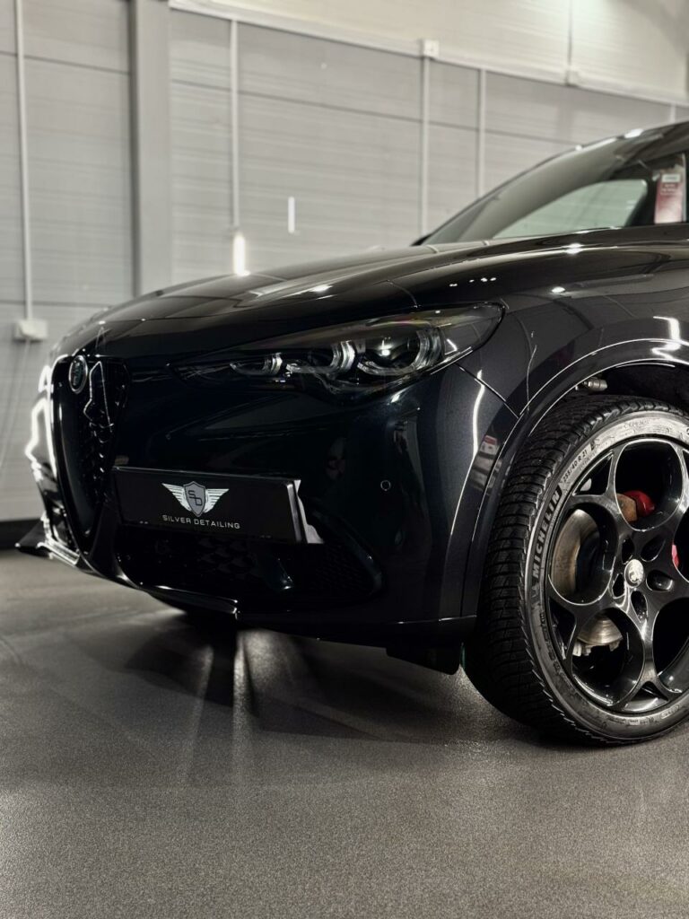 Przód Alfa Romeo Stelvio Veloce po aplikacji powłoki kompozytowej