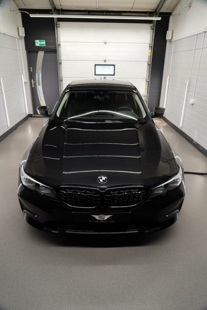 BMW G20 od przodu po dwuetapowej korekcie lakieru i aplikacji CSL + EXO v5