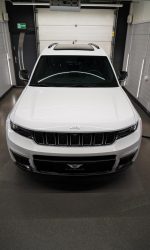Jeep Grand Cherokee po jednoetapowej korekcie lakieru i aplikacji naturalnego wosku