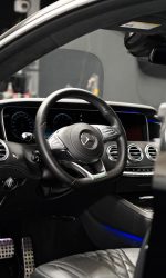 Wnętrze Mercedesa Klasy S po czyszczeniu