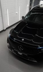 Przód Mercedesa EQB przygotowanego do zwrotu po leasingu