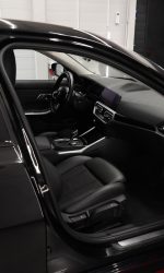Kierownica, deska rozdzielcza i fotele przednie BMW Serii 3 G20