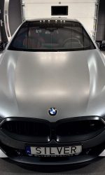 Matowa folia PPF na przodzie BMW 850 – precyzyjne dopasowanie